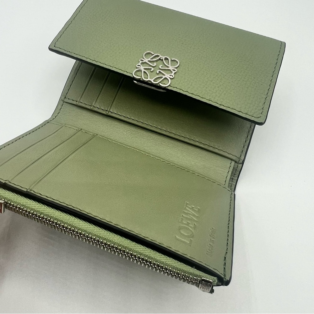 Loewe Compact Wallet - Picture 13 of 16